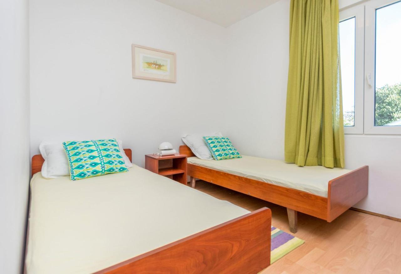 Apartments Ljubomir Rogoznica  Esterno foto