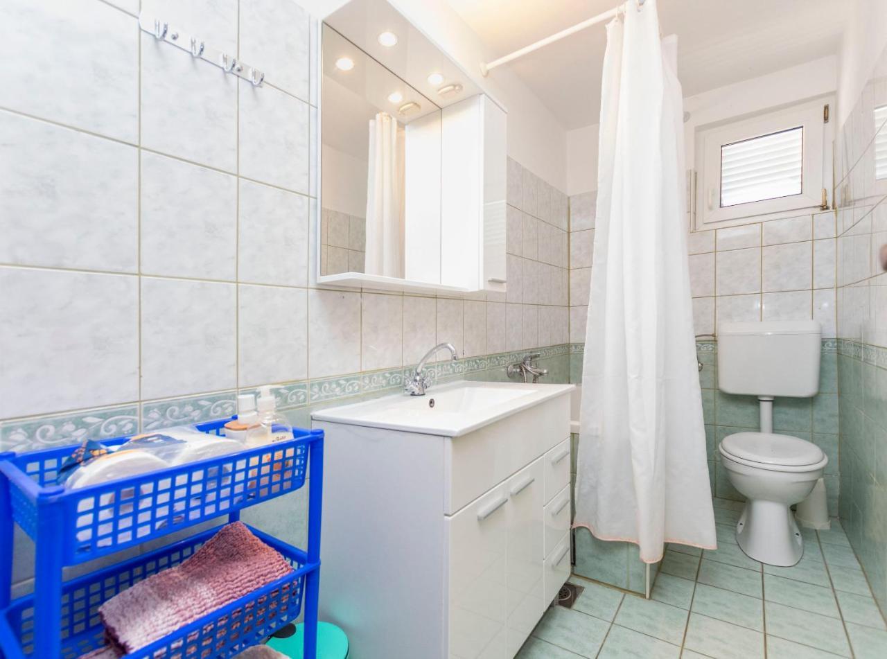 Apartments Ljubomir Rogoznica  Esterno foto