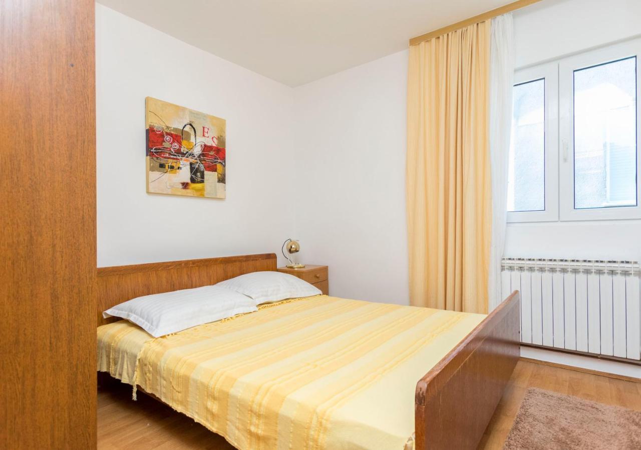 Apartments Ljubomir Rogoznica  Esterno foto